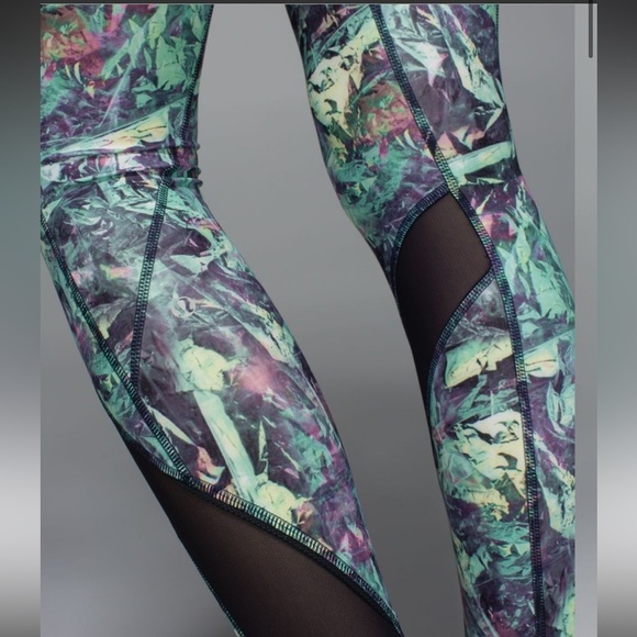 Lululemon Inspire Tight II *Full-On Luxtreme (Mesh)
Leggings size 8 - Picture 4 of 10